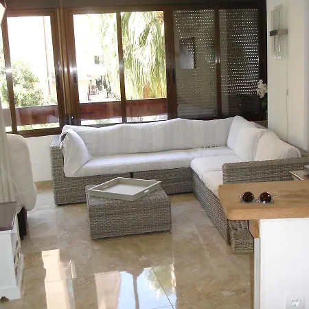 Girasol Apartment *